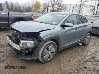 ✅ 2019 Hyundai Kona Limited • VIN: KM8K33AG7KU023733 • Лот: 74735563. Опубликован ранее на Copart с пробегом 52 023 миль. Бесплатный доступ к архиву аукционных продаж из США и подробный отчёт об истории автомобиля на DreamBid. Изображение 1.