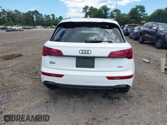 ✅ 2024 Audi Q5 S line Premium • VIN: WA1GAAFY7R2122395 • Лот: 42808668. Опубликован ранее на IAAI с пробегом 1 793 миль. Бесплатный доступ к архиву аукционных продаж из США и подробный отчёт об истории автомобиля на DreamBid. Изображение 16.
