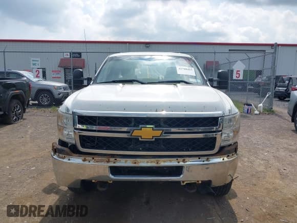 ✅ 2014 Chevrolet Silverado 2500HD Work Truck • VIN: 1GC1KVCG3EF179806 • Lot: 42708415. Listed on IAAI with 249,255 mi. Free auction sales archive from the USA and detailed vehicle history report at DreamBid. Image 12.