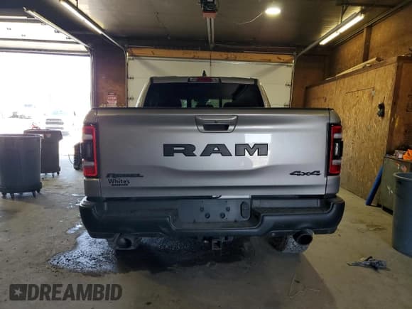 ✅ 2019 Ram 1500 Rebel • VIN: 1C6SRFLT5KN734248 • Лот: 71402035. Опубликован ранее на Copart с пробегом Не указан. Бесплатный доступ к архиву аукционных продаж из США и подробный отчёт об истории автомобиля на DreamBid. Изображение 6.