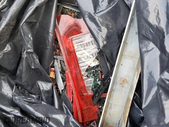 ✅ 2017 Ford Expedition Max XLT • VIN: 1FMJK1JT5HEA19909 • Lot: 83759985. Listed on Copart with 59,763 mi. Free auction sales archive from the USA and detailed vehicle history report at DreamBid. Image 13.