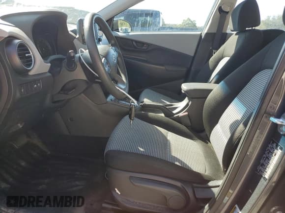 ✅ 2021 Hyundai Kona SE • VIN: KM8K1CAA1MU656295 • Лот: 72766764. Опубликован ранее на Copart с пробегом 79 150 миль. Бесплатный доступ к архиву аукционных продаж из США и подробный отчёт об истории автомобиля на DreamBid. Изображение 7.