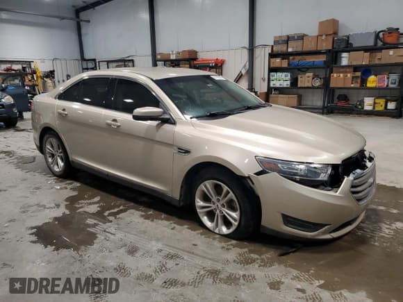 ✅ 2017 Ford Taurus SEL • VIN: 1FAHP2E89HG112569 • Lot: 61120595. Listed on Copart with 176,526 mi. Free auction sales archive from the USA and detailed vehicle history report at DreamBid. Image 4.