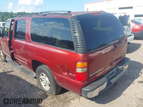 ✅ 2003 Chevrolet Suburban LT • VIN: 1GNEC16Z13J197680 • Lot: 42558001. Listed on IAAI with Not provided. Free auction sales archive from the USA and detailed vehicle history report at DreamBid. Image 3.
