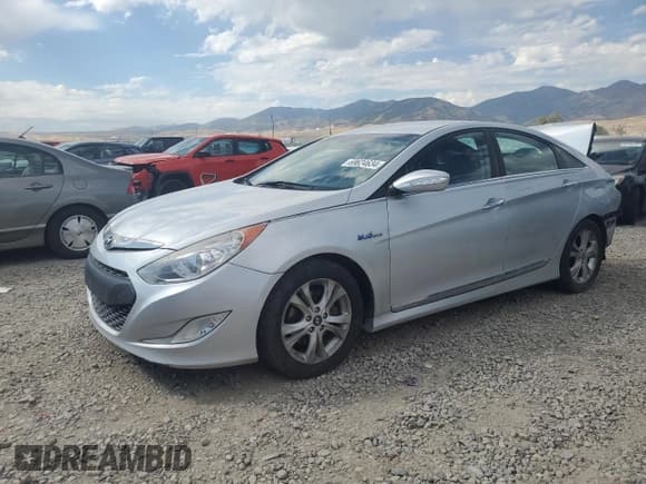 ✅ 2013 Hyundai Sonata Limited • VIN: KMHEC4A40DA092194 • Lot: 69624634. Listed on Copart with 98,104 mi. Free auction sales archive from the USA and detailed vehicle history report at DreamBid. Image 1.