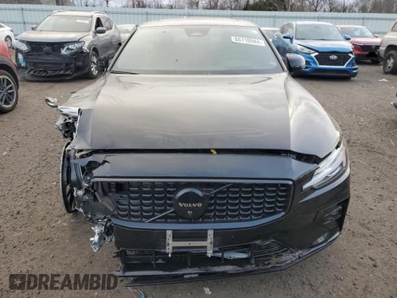 ✅ 2023 Volvo S60 • VIN: 7JRL12TT5PG234617 • Lot: 86710944. Wystawiony na Copart z przebiegiem 20 124 mil. Bezpłatny archiwum sprzedaży aukcyjnych z USA i szczegółowy raport historii pojazdu na DreamBid. Zdjęcie 5.