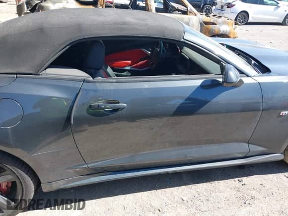 2017 Chevrolet Camaro 2SS z VIN 1G1FH3D76H0122250, wystawiony jako IAAI lot #43434570 z przebiegiem 70 150 mil mil oraz . Historia ofert i sprzedaży dostępna na DreamBid. Obrazek 12.