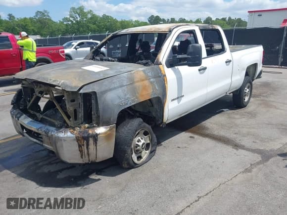 ✅ 2015 Chevrolet Silverado 2500HD Work Truck • VIN: 1GC1KUEG0FF129924 • Lot: 42050402. Listed on IAAI with 162,472 mi. Free auction sales archive from the USA and detailed vehicle history report at DreamBid. Image 2.
