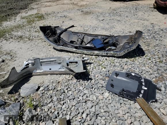 ✅ 2015 Chevrolet Silverado 2500HD LT • VIN: 1GC1KVEG5FF113286 • Lot: 49651474. Wystawiony na Copart z przebiegiem 174 076 mil. Bezpłatny archiwum sprzedaży aukcyjnych z USA i szczegółowy raport historii pojazdu na DreamBid. Zdjęcie 12.