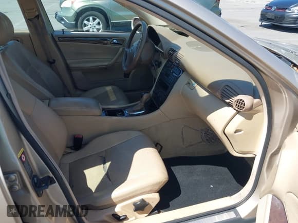 ✅ 2002 Mercedes-Benz C 230/260/280/320 • VIN: WDBRF61J62E006535 • Lot: 42662086. Wystawiony na IAAI z przebiegiem 166 139 mil. Bezpłatny archiwum sprzedaży aukcyjnych z USA i szczegółowy raport historii pojazdu na DreamBid. Zdjęcie 5.