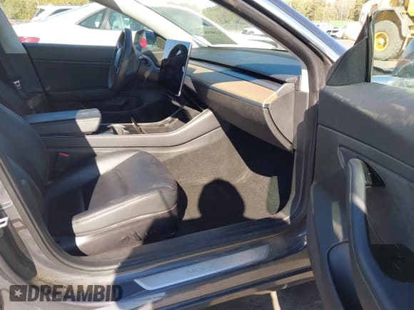 ✅ 2020 Tesla Model 3 Performance • VIN: 5YJ3E1EC1LF602905 • Лот: 43505815. Опубликован ранее на IAAI с пробегом 57 119 миль. Бесплатный доступ к архиву аукционных продаж из США и подробный отчёт об истории автомобиля на DreamBid. Изображение 5.