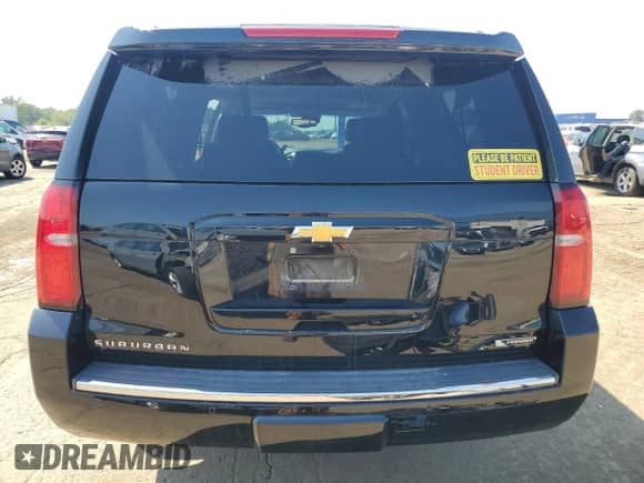 2017 Chevrolet Suburban Premier z VIN 1GNSKJKC1HR176313, wystawiony jako Copart lot #70220104 z przebiegiem 94 654 mil mil oraz Czysty tytuł • Clean title. Historia ofert i sprzedaży dostępna na DreamBid. Obrazek 6.