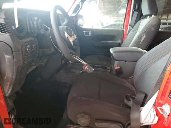 ✅ 2024 Jeep Wrangler Rubicon X • VIN: 1C4RJXR60RW292120 • Lot: 80897355. Wystawiony na Copart z przebiegiem 31 286 mil. Bezpłatny archiwum sprzedaży aukcyjnych z USA i szczegółowy raport historii pojazdu na DreamBid. Zdjęcie 7.