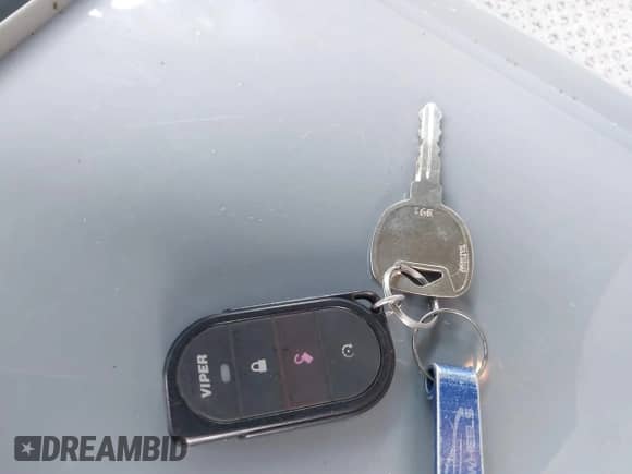 2001 Chevrolet Tahoe LT z VIN 1GNEK13T61R102886, wystawiony jako IAAI lot #41870940 z przebiegiem 267 769 mil mil oraz . Historia ofert i sprzedaży dostępna na DreamBid. Obrazek 11.