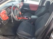 ✅ 2021 Toyota Tacoma SR5 • VIN: 3TMBZ5DN4MM031059 • Lot: 90436935. Wystawiony na Copart z przebiegiem 41 939 mil. Bezpłatny archiwum sprzedaży aukcyjnych z USA i szczegółowy raport historii pojazdu na DreamBid. Zdjęcie 7.