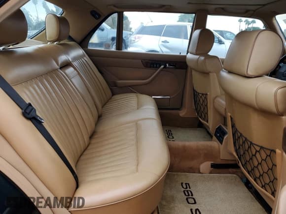 ✅ 1988 Mercedes-Benz 560 • VIN: WDBCA39D7JA399081 • Lot: 84432025. Listed on Copart with 118,269 mi. Free auction sales archive from the USA and detailed vehicle history report at DreamBid. Image 10.