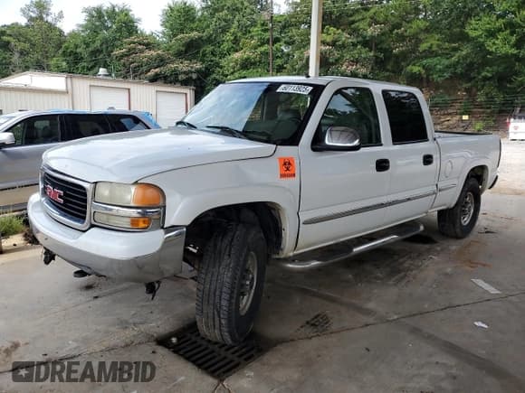 ✅ 2002 GMC Sierra 1500HD SLE • VIN: 1GTGC13U12F137815 • Lot: 60113925. Wystawiony na Copart z przebiegiem Nie podano. Bezpłatny archiwum sprzedaży aukcyjnych z USA i szczegółowy raport historii pojazdu na DreamBid. Zdjęcie 1.