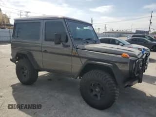 ✅ 1987 Mercedes-Benz 280 • VIN: WDB46023217055211 • Лот: 44986345. Опубликован ранее на Copart с пробегом 41 973 миль. Бесплатный доступ к архиву аукционных продаж из США и подробный отчёт об истории автомобиля на DreamBid. Изображение 4.