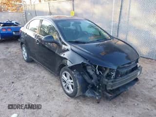 2012 Chevrolet Sonic LT z VIN 1G1JD5SH3C4193047, wystawiony jako IAAI lot #41474915 z przebiegiem 110 717 mil mil oraz . Historia ofert i sprzedaży dostępna na DreamBid. Obrazek 1.