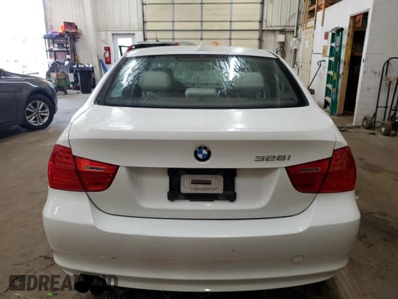 ✅ 2010 BMW 3 Series 328i • VIN: WBAPH7G56ANM49914 • Lot: 80679605. Wystawiony na Copart z przebiegiem 99 064 mil. Bezpłatny archiwum sprzedaży aukcyjnych z USA i szczegółowy raport historii pojazdu na DreamBid. Zdjęcie 6.