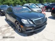 ✅ 2010 Mercedes-Benz E 63 AMG • VIN: WDDHF7HB6AA119107 • Lot: 42517085. Wystawiony na IAAI z przebiegiem 113 539 mil. Bezpłatny archiwum sprzedaży aukcyjnych z USA i szczegółowy raport historii pojazdu na DreamBid. Zdjęcie 1.