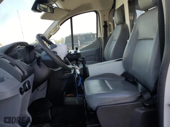 ✅ 2017 Ford Transit • VIN: 1FTYE1ZM5HKB28704 • Lot: 52015045. Listed on Copart with Not provided. Free auction sales archive from the USA and detailed vehicle history report at DreamBid. Image 7.