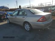✅ 2002 Mercedes-Benz C 230/260/280/320 • VIN: WDBRF61JX2F136182 • Lot: 85546695. Wystawiony na Copart z przebiegiem 71 801 mil. Bezpłatny archiwum sprzedaży aukcyjnych z USA i szczegółowy raport historii pojazdu na DreamBid. Zdjęcie 2.