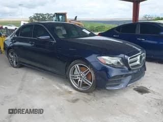 ✅ 2019 Mercedes-Benz E 300 • VIN: WDDZF4JB4KA593667 • Lot: 43207333. Wystawiony na IAAI z przebiegiem Nie podano. Bezpłatny archiwum sprzedaży aukcyjnych z USA i szczegółowy raport historii pojazdu na DreamBid. Zdjęcie 1.