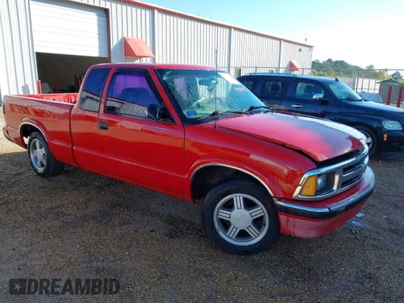 1997 Chevrolet S-10 LS с VIN 1GCCS19X7VK158702, выставлен на аукционе IAAI как лот 43444806 с пробегом 257 202 миль миль и . История ставок и продаж доступна на DreamBid. Изображение 1.