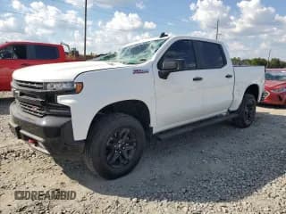 ✅ 2021 Chevrolet Silverado 1500 LT Trail Boss • VIN: 3GCPYFED6MG318003 • Lot: 74612844. Wystawiony na Copart z przebiegiem 44 741 mil. Bezpłatny archiwum sprzedaży aukcyjnych z USA i szczegółowy raport historii pojazdu na DreamBid. Zdjęcie 1.