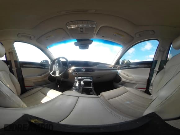 ✅ 2018 Genesis G90 Premium • VIN: KMHG34JA6JU044997 • Lot: 42682149. Listed on IAAI with 86,162 mi. Free auction sales archive from the USA and detailed vehicle history report at DreamBid. Image 18.