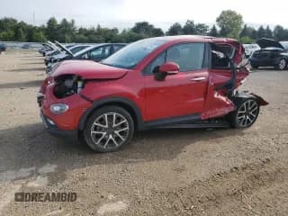 ✅ 2016 FIAT 500X Trekking Plus • VIN: ZFBCFXET7GP356795 • Lot: 69062985. Listed on Copart with 25,312 mi. Free auction sales archive from the USA and detailed vehicle history report at DreamBid. Image 1.