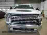 2020 Chevrolet Silverado 2500HD LTZ z VIN 1GC4YPEY5LF172009, wystawiony jako Copart lot #70006585 z przebiegiem 180 140 mil mil oraz Szkoda całkowita • Salvage title. Historia ofert i sprzedaży dostępna na DreamBid. Obrazek 5.