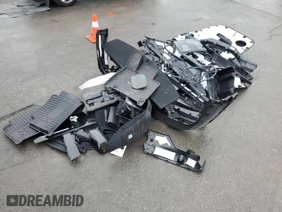 2025 Hyundai Santa Fe Calligraphy with VIN 5NMP54GL1SH149723, listed as a Copart auction lot 90333465 with 15 mi miles and Salvage title. Bid and sale history available at DreamBid. Image 12.