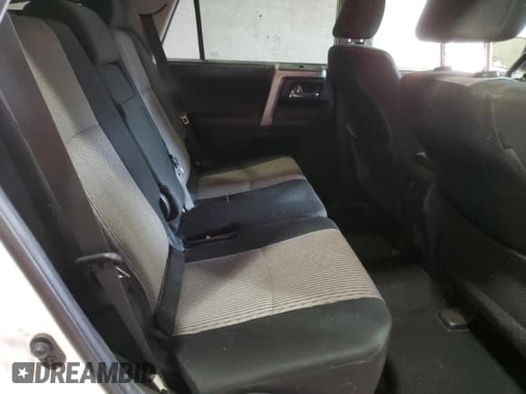 ✅ 2021 Toyota 4Runner SR5 • VIN: JTEMU5JR0M5842809 • Лот: 93418505. Опубликован ранее на Copart с пробегом 137 766 миль. Бесплатный доступ к архиву аукционных продаж из США и подробный отчёт об истории автомобиля на DreamBid. Изображение 11.