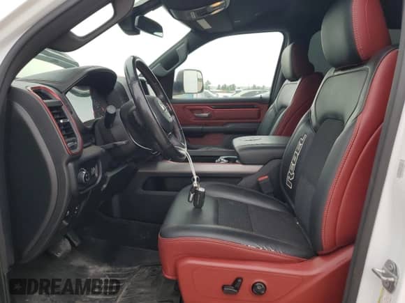 2020 Ram 1500 Rebel z VIN 1C6RRELT2LN303523, wystawiony jako Copart lot #54753485 z przebiegiem 90 533 mil mil oraz Szkoda całkowita • Salvage title. Historia ofert i sprzedaży dostępna na DreamBid. Obrazek 7.