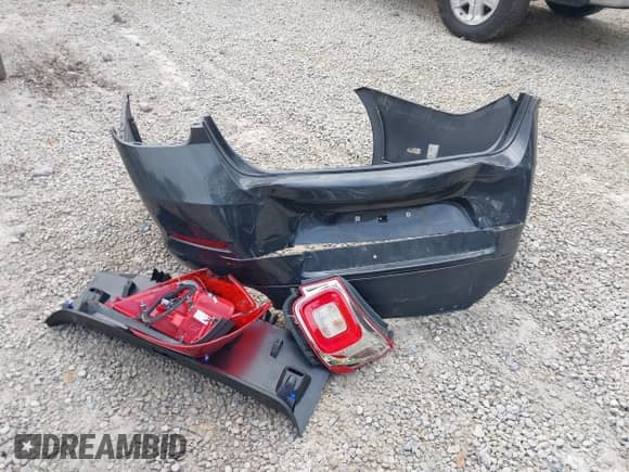 2016 Chevrolet Malibu LTZ z VIN 1G11E5SAXGU120067, wystawiony jako IAAI lot #43451120 z przebiegiem 124 552 mil mil oraz . Historia ofert i sprzedaży dostępna na DreamBid. Obrazek 12.