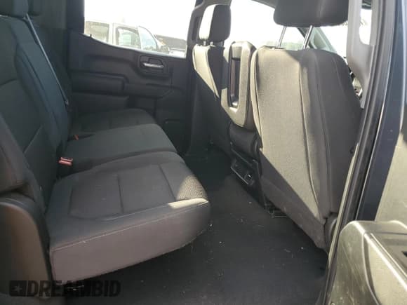 ✅ 2021 Chevrolet Silverado 1500 Custom Trail Boss • VIN: 1GCPYCEF1MZ449324 • Lot: 73516854. Wystawiony na Copart z przebiegiem 78 074 mil. Bezpłatny archiwum sprzedaży aukcyjnych z USA i szczegółowy raport historii pojazdu na DreamBid. Zdjęcie 10.