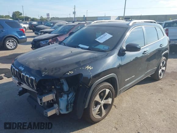 ✅ 2019 Jeep Cherokee Limited • VIN: 1C4PJLDB7KD340895 • Lot: 43367969. Wystawiony na IAAI z przebiegiem 104 866 mil. Bezpłatny archiwum sprzedaży aukcyjnych z USA i szczegółowy raport historii pojazdu na DreamBid. Zdjęcie 18.