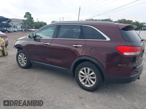 ✅ 2017 Kia Sorento L • VIN: 5XYPG4A34HG232374 • Lot: 43178947. Listed on IAAI with 85,147 mi. Free auction sales archive from the USA and detailed vehicle history report at DreamBid. Image 3.