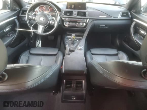 ✅ 2018 BMW 4 Series 440i • VIN: WBA4J5C53JBF07273 • Lot: 71901715. Wystawiony na Copart z przebiegiem 81 733 mil. Bezpłatny archiwum sprzedaży aukcyjnych z USA i szczegółowy raport historii pojazdu na DreamBid. Zdjęcie 8.