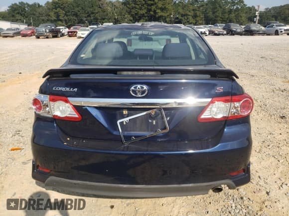 ✅ 2011 Toyota Corolla L • VIN: 2T1BU4EE5BC704700 • Lot: 80963805. Wystawiony na Copart z przebiegiem 141 155 mil. Bezpłatny archiwum sprzedaży aukcyjnych z USA i szczegółowy raport historii pojazdu na DreamBid. Zdjęcie 6.