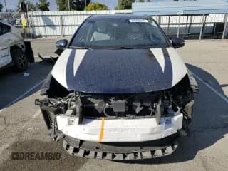 ✅ 2018 Toyota Mirai • VIN: JTDBVRBD9JA003926 • Lot: 84959435. Wystawiony na Copart z przebiegiem 83 427 mil. Bezpłatny archiwum sprzedaży aukcyjnych z USA i szczegółowy raport historii pojazdu na DreamBid. Zdjęcie 5.