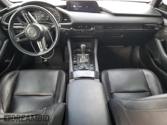 ✅ 2020 Mazda 3 Premium • VIN: JM1BPANM5L1174408 • Лот: 51709595. Опубликован ранее на Copart с пробегом 48 348 миль. Бесплатный доступ к архиву аукционных продаж из США и подробный отчёт об истории автомобиля на DreamBid. Изображение 8.