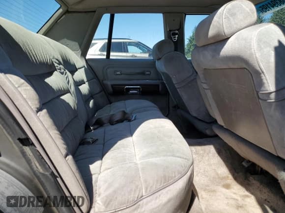 ✅ 1989 Mercury Grand Marquis GS • VIN: 2MEBM74F8KX713137 • Lot: 68394195. Wystawiony na Copart z przebiegiem 21 484 mil. Bezpłatny archiwum sprzedaży aukcyjnych z USA i szczegółowy raport historii pojazdu na DreamBid. Zdjęcie 10.