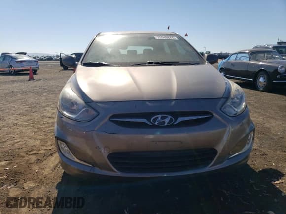 ✅ 2012 Hyundai Accent SE • VIN: KMHCU5AE3CU017666 • Лот: 75546844. Опубликован ранее на Copart с пробегом 139 039 миль. Бесплатный доступ к архиву аукционных продаж из США и подробный отчёт об истории автомобиля на DreamBid. Изображение 5.
