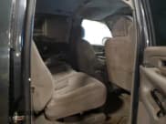 ✅ 2006 Chevrolet Suburban LS • VIN: 1GNEC16Z96J154967 • Lot: 87104445. Wystawiony na Copart z przebiegiem Nie podano. Bezpłatny archiwum sprzedaży aukcyjnych z USA i szczegółowy raport historii pojazdu na DreamBid. Zdjęcie 11.