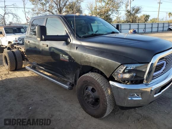 ✅ 2018 Ram 3500 Tradesman • VIN: 3C7WRTCL3JG398103 • Lot: 78755214. Wystawiony na Copart z przebiegiem 259 264 mil. Bezpłatny archiwum sprzedaży aukcyjnych z USA i szczegółowy raport historii pojazdu na DreamBid. Zdjęcie 4.