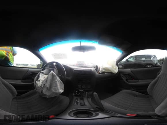 1999 Chevrolet Camaro z VIN 2G1FP22K2X2116432, wystawiony jako IAAI lot #41931771 z przebiegiem 124 879 mil mil oraz . Historia ofert i sprzedaży dostępna na DreamBid. Obrazek 18.