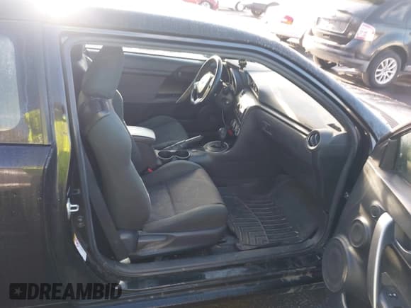 ✅ 2013 Scion tC • VIN: JTKJF5C77D3048245 • Lot: 43850828. Wystawiony na IAAI z przebiegiem 207 024 mil. Bezpłatny archiwum sprzedaży aukcyjnych z USA i szczegółowy raport historii pojazdu na DreamBid. Zdjęcie 5.